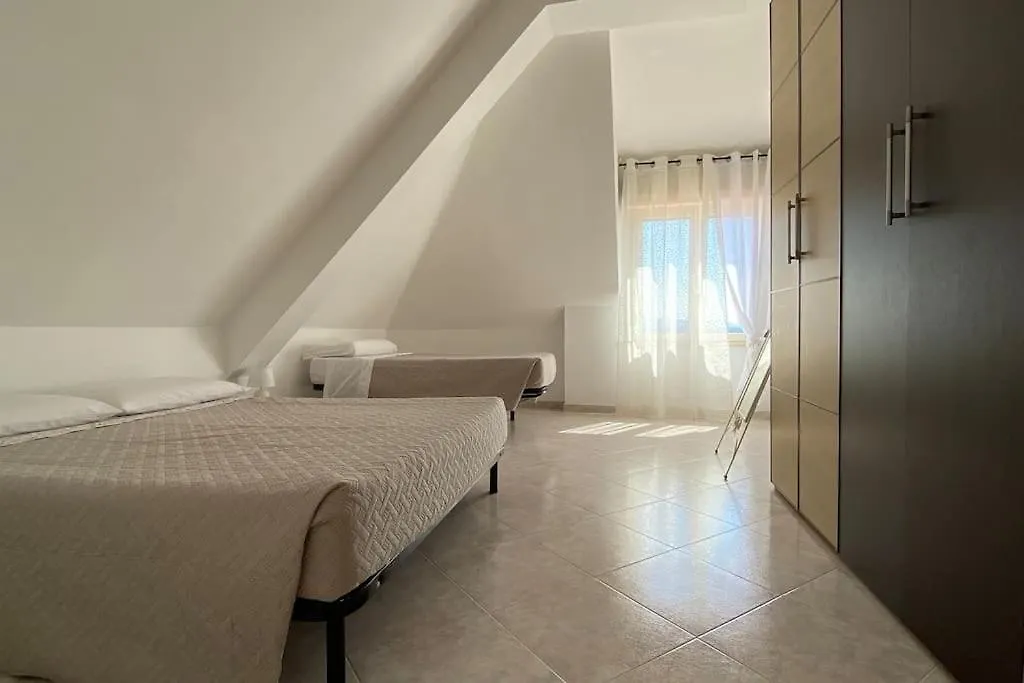 Appartamento Sibilla Tiburtina House Attico Roma Con Parcheggio 0*,  Italia